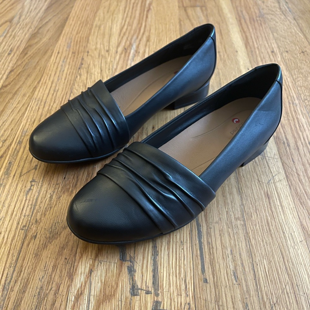 Clarks UnBlush Vibe Black Leather (NEW)